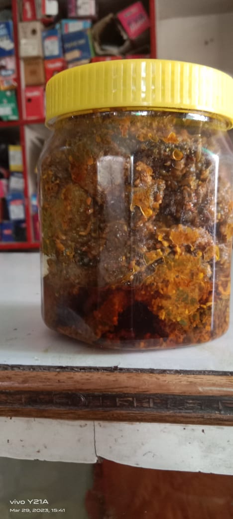 green chilli pickle (black rai)